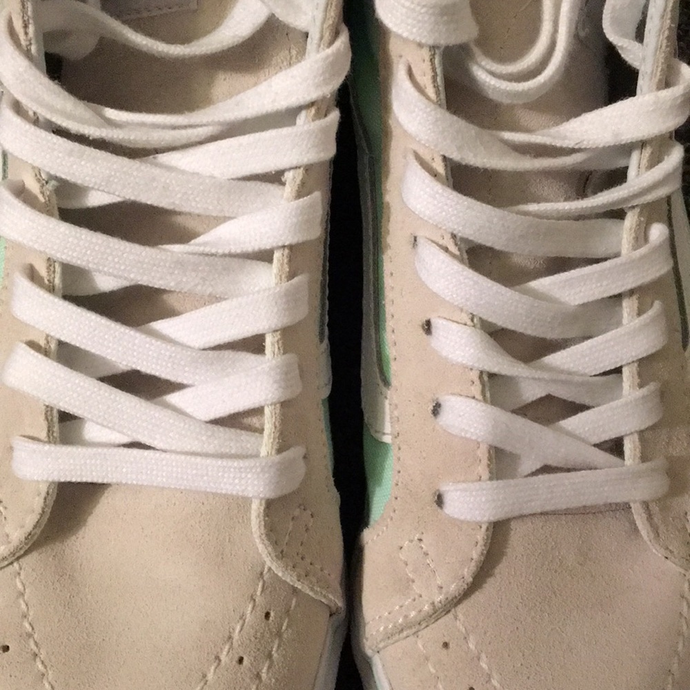 VANS - Ladies High Top - Size: 8.5 - Picture 8 of 8